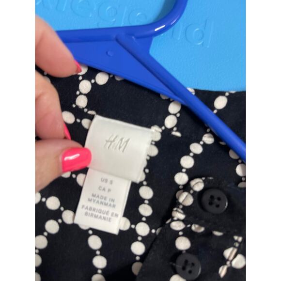 H&M top dress tunic women's small but oversize black white button up look - Picture 9 of 16